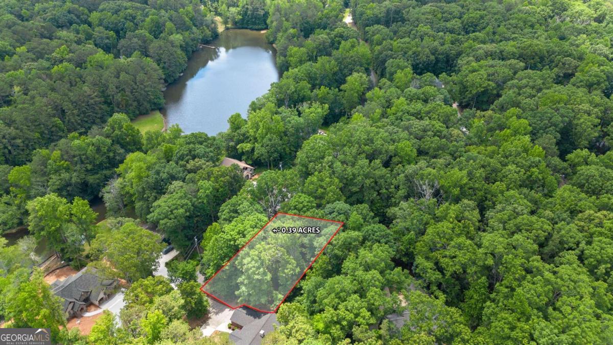 Fantastic .39+- acre corner lot in Fairfield Plantation directly across the lake cove with opportunity to build your dream home! This lot is situated on Lakeview Parkway & Branwood Court which becomes a cul-de-sac. Fairfield Plantation subdivision with amenities galore is a gated recreational community that offers a fun social life with a beautiful lake lifestyle. There is an amazing large 18 hole golf course and scenic lakes with opportunities for water sports, boating, & fishing! There are always welcoming restaurants, lighted pickleball & tennis courts, country club, two swimming pools, and an inviting private beach shore to enjoy your warm sunny days. Take in the surrounding natural wildlife by simply walking through the neighborhood or on the trails. Neighborhood has dual entrances & exits as well as a marina. Come take a look at this lot and discover everything that Fairfield Plantation has to offer. Survey & soil test completed and are available!