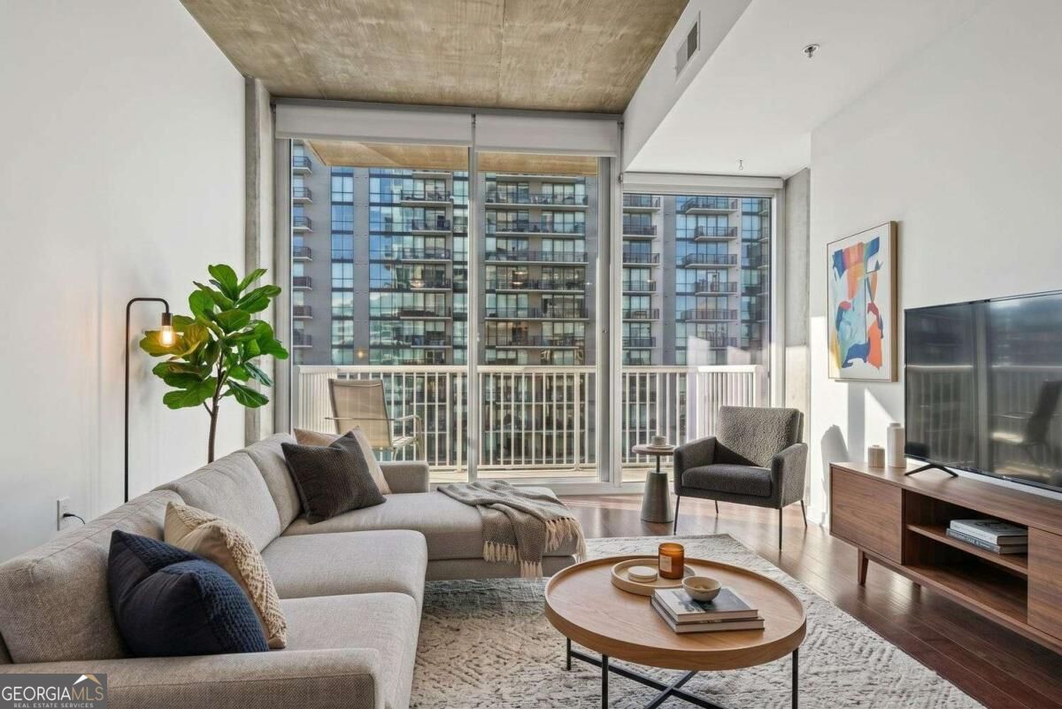 855 Peachtree ST NE 2209
