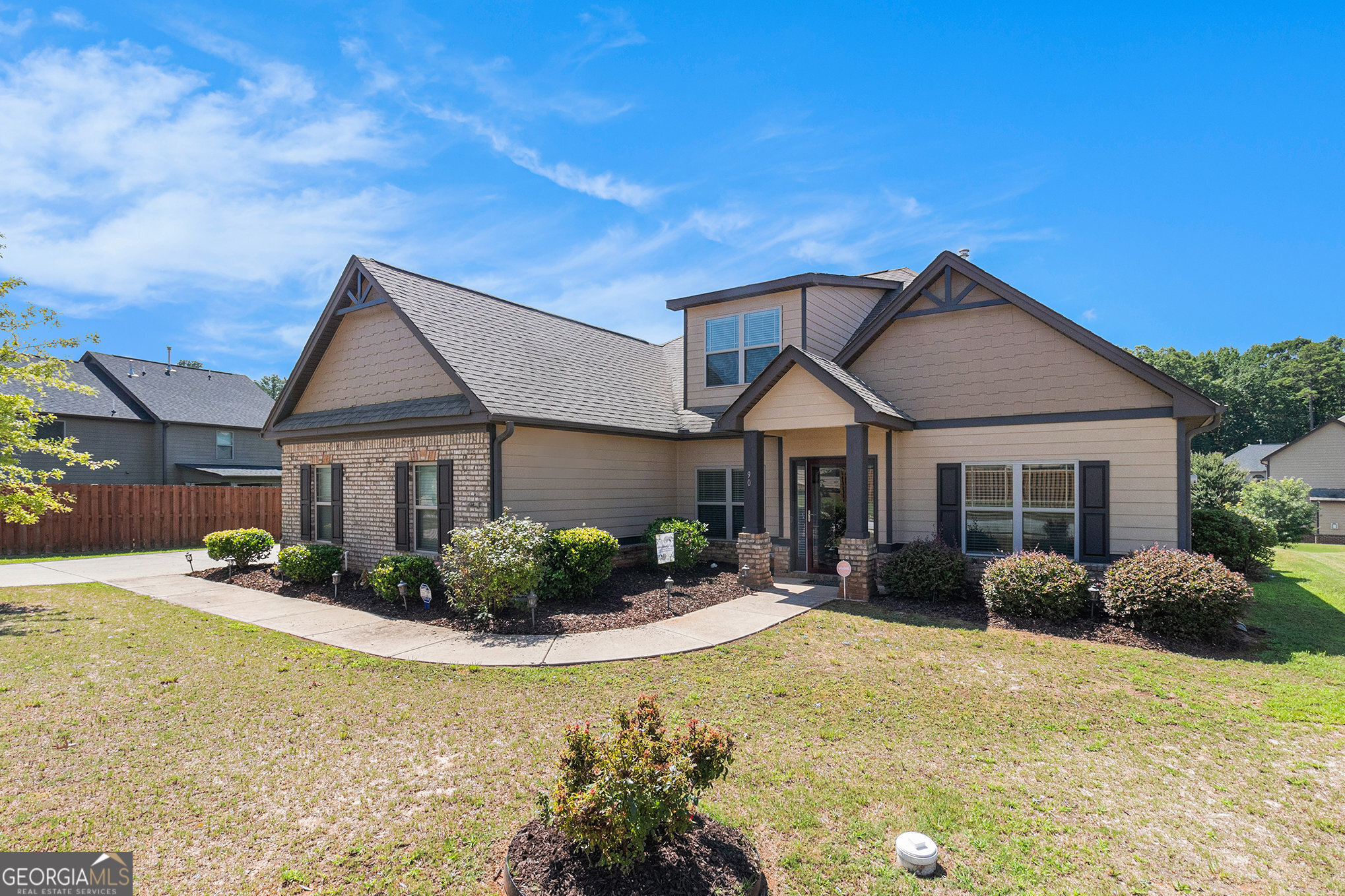 90 Streamside DR
