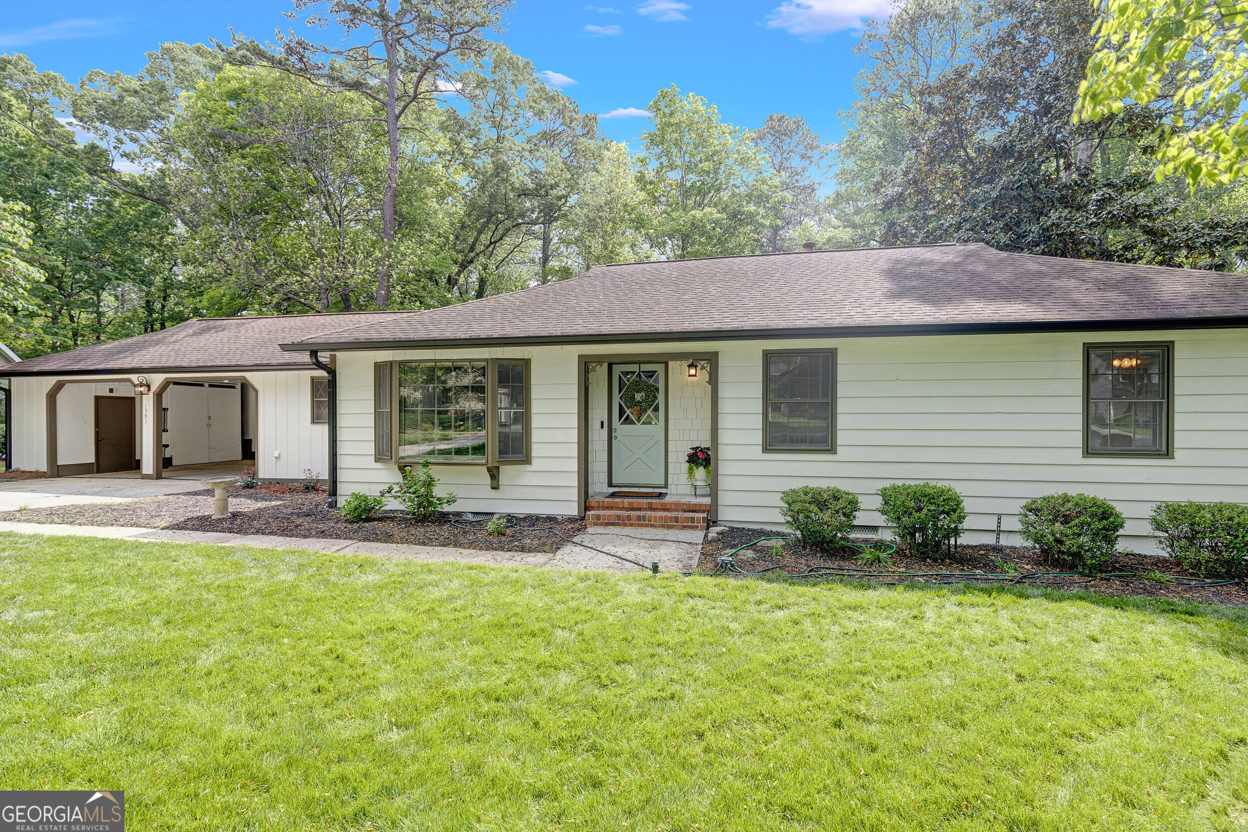 1391 Arden DR SW