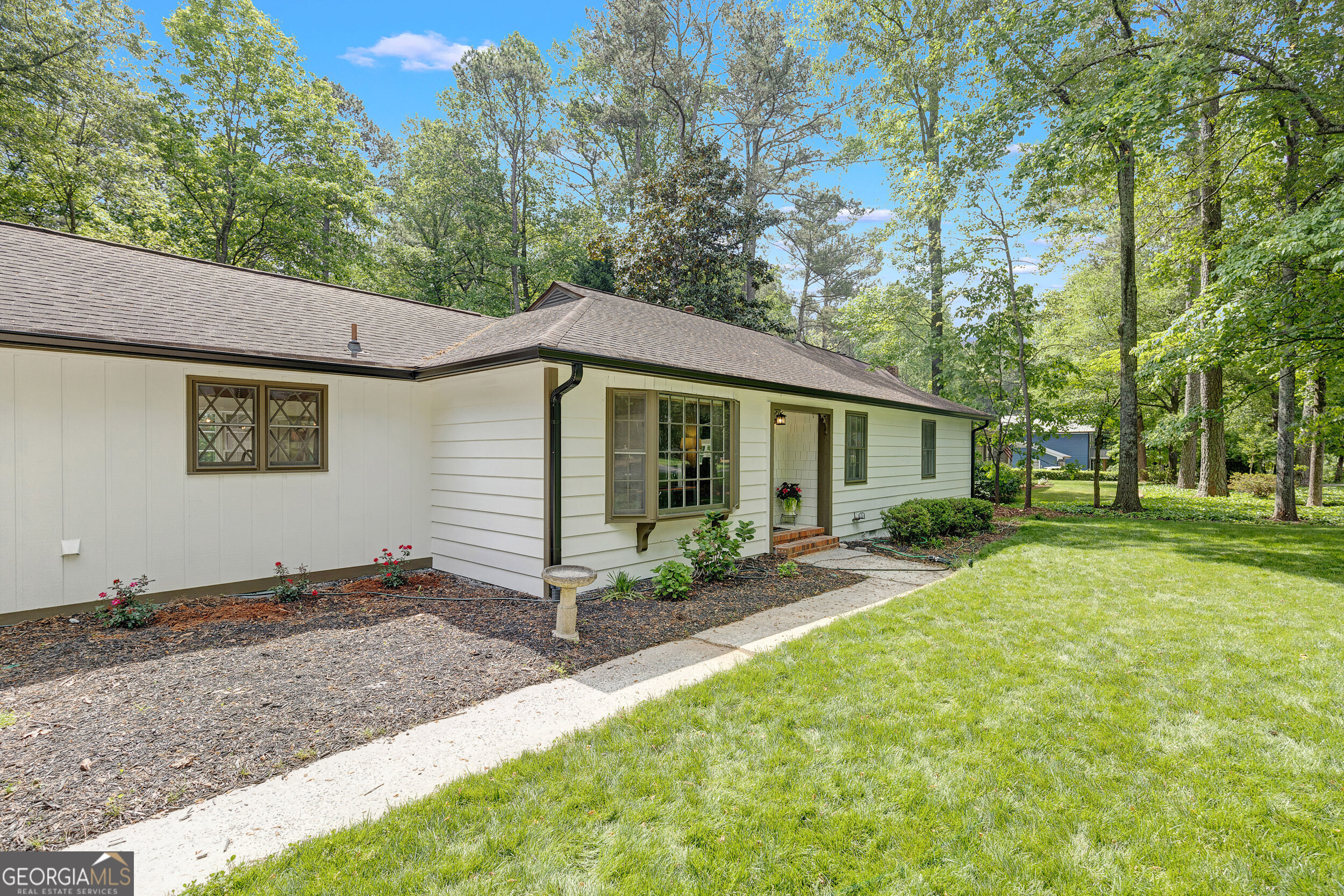 1391 Arden DR SW