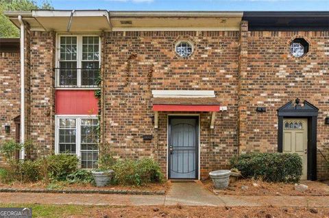 Photo of 713 Garden View Drive, Stone Mountain, GA 30083 (MLS # 10616738)
