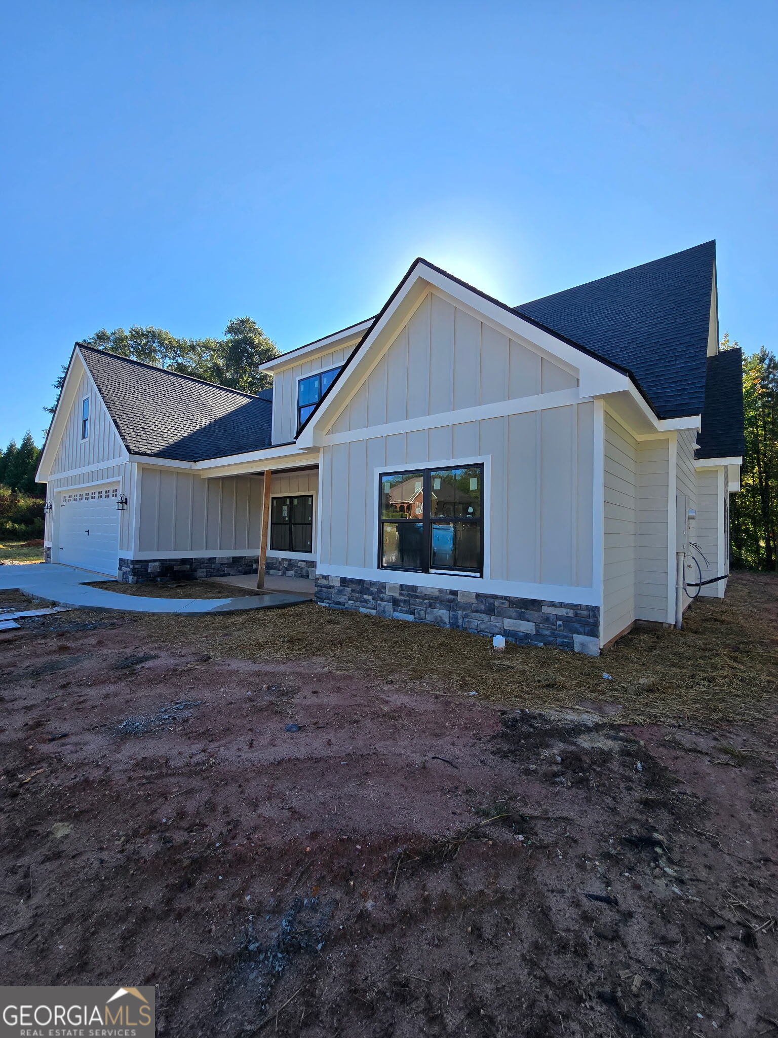 89 Huntington DR