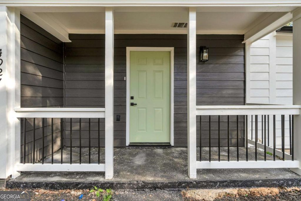 Photo of 4927 Millstone Walk, Stone Mountain, GA 30088 (MLS # 10725545)