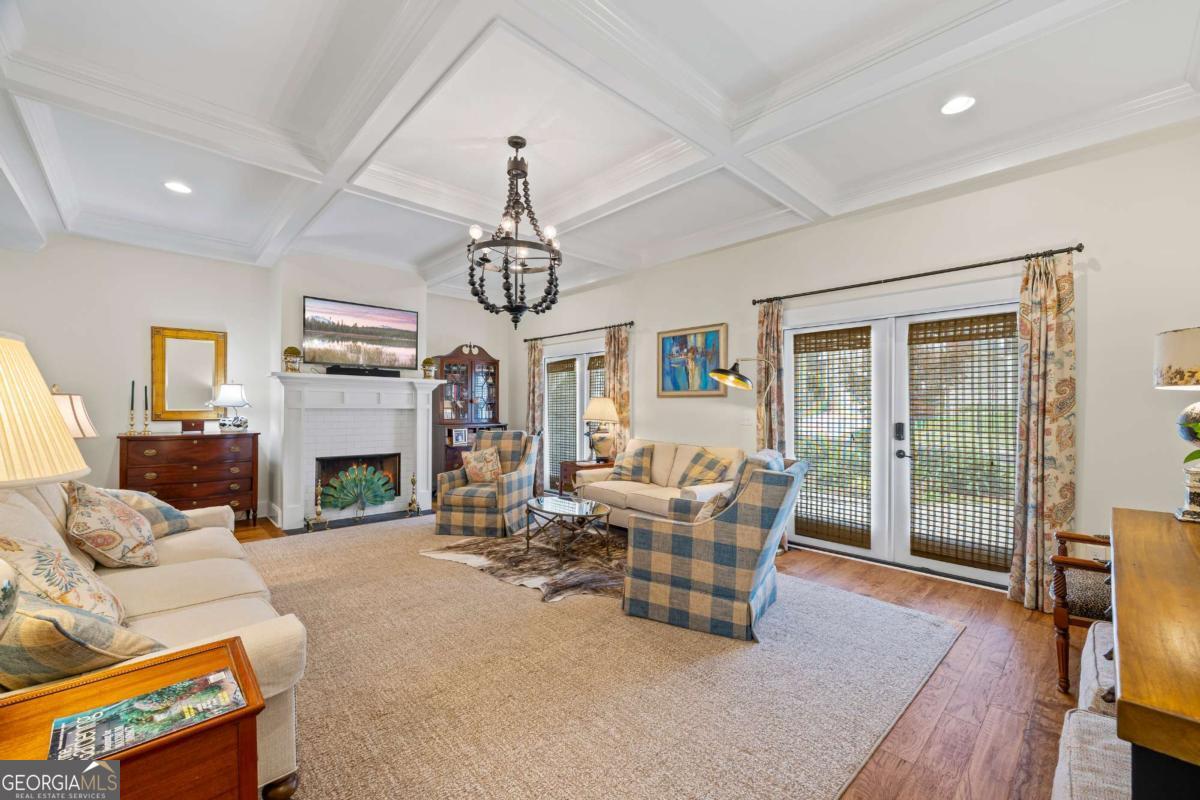555 Red Bluff DR
