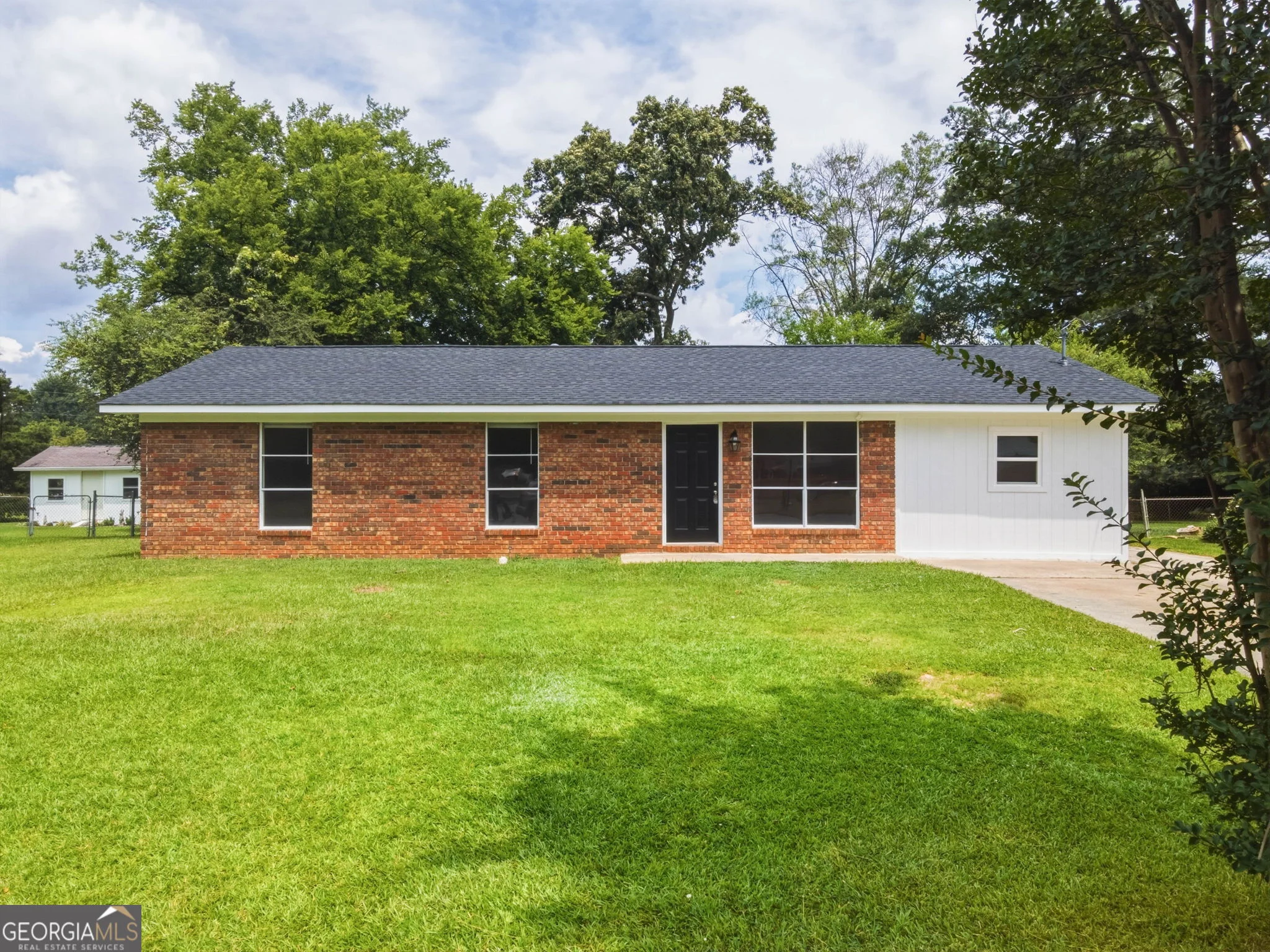 19 Lindsey Drive NW