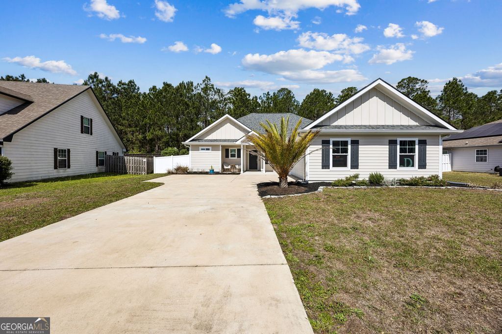 Photo of 611 Victorias Circle, St. Marys, GA 31558 (MLS # 10721931)