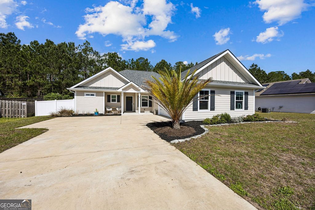 Photo of 611 Victorias Circle, St. Marys, GA 31558 (MLS # 10721931)