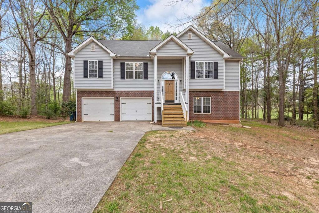 Photo of 1303 Post Oak Court, Winder, GA 30680 (MLS # 10724774)
