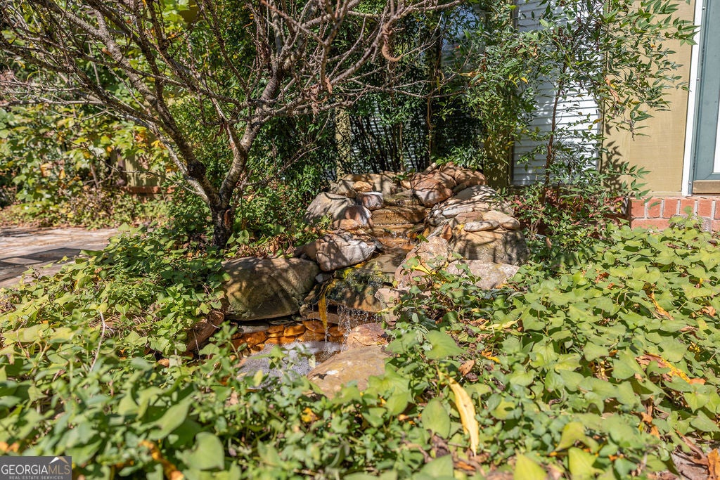 419 Ridge Cliff