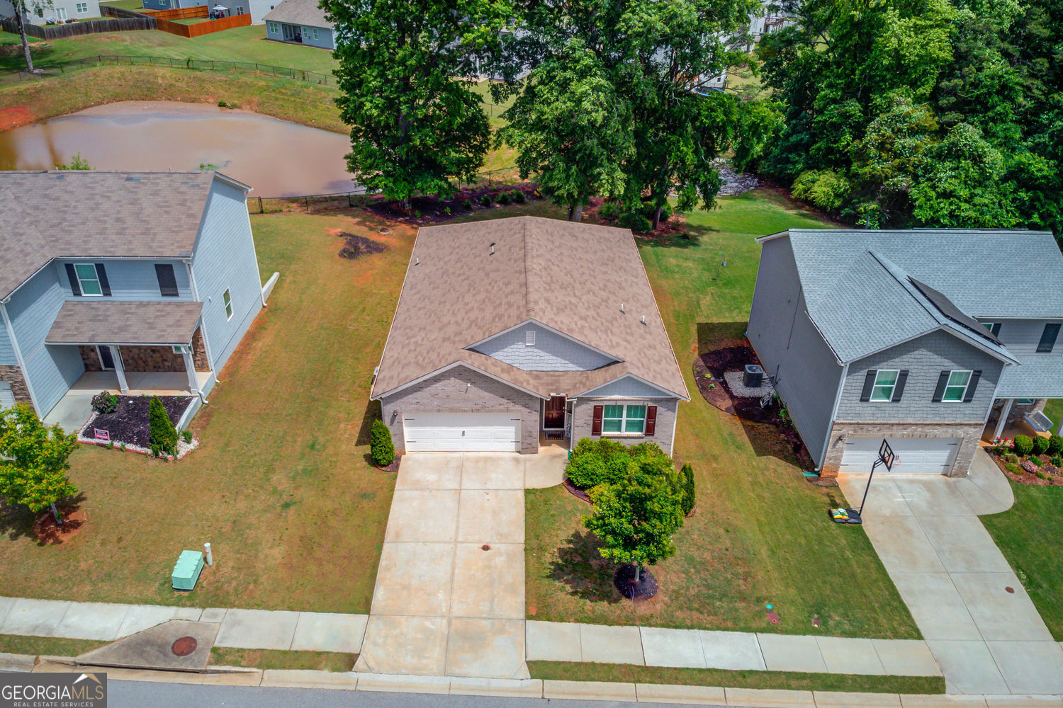 149 Starbuck PKWY