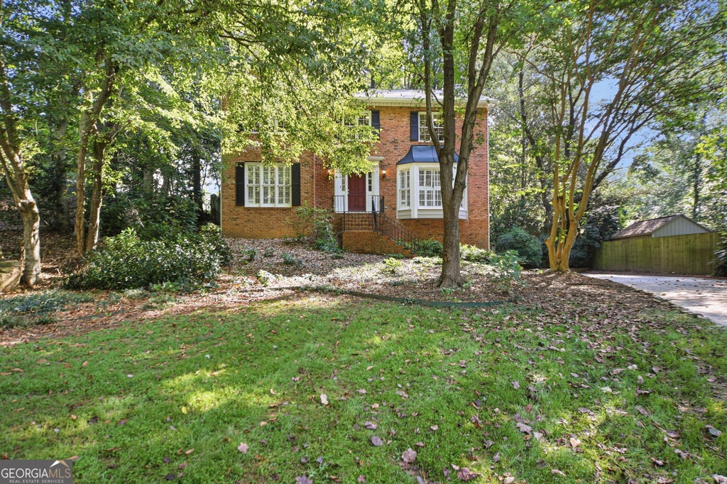 Photo of 305 Old Tree Trc TRCE, Roswell, GA 30075 (MLS # 10849496)