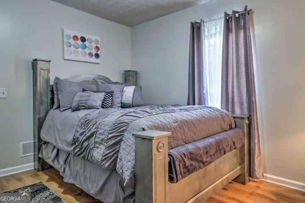 Photo of 483 Oak Drive, Atlanta, GA 30354 (MLS # 10686900)