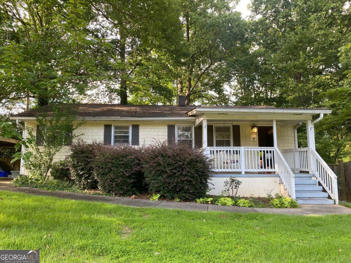 1003 Valley DR SE