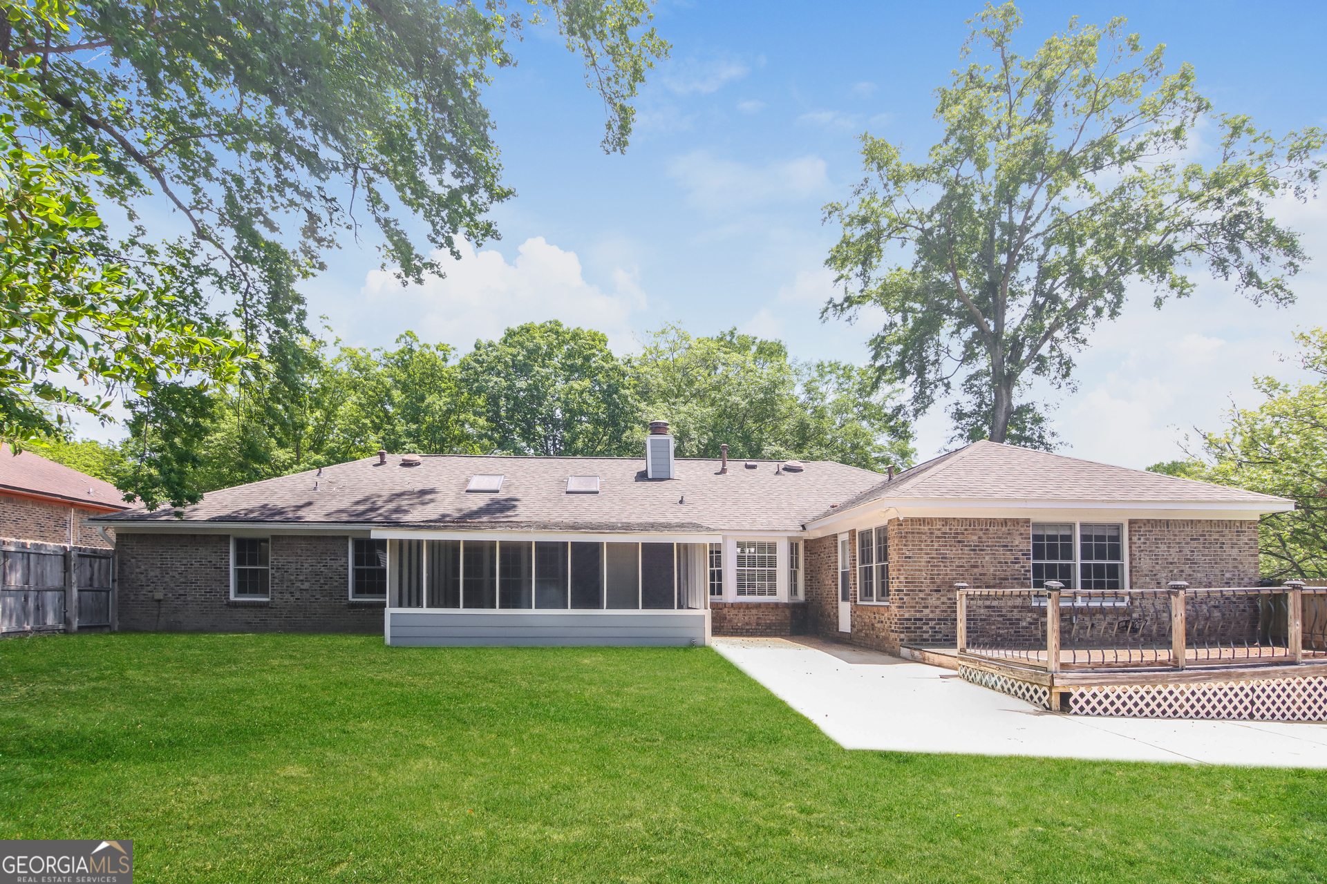 4303 Castlewood PKWY