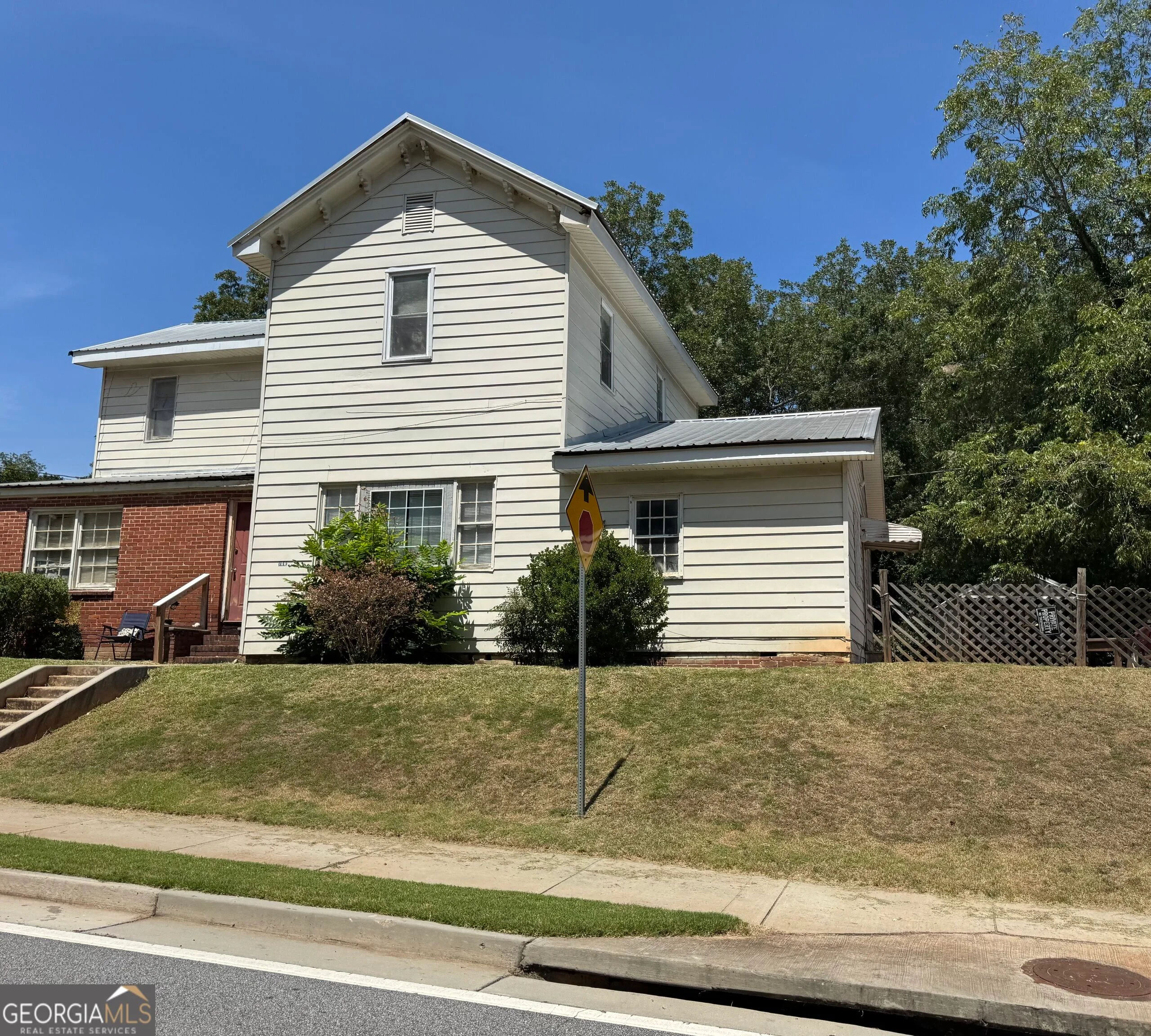 106 E Washington Street