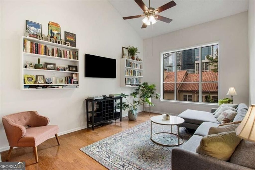 Photo of 955 Juniper Street NE #3327, Atlanta, GA 30309 (MLS # 10756801)