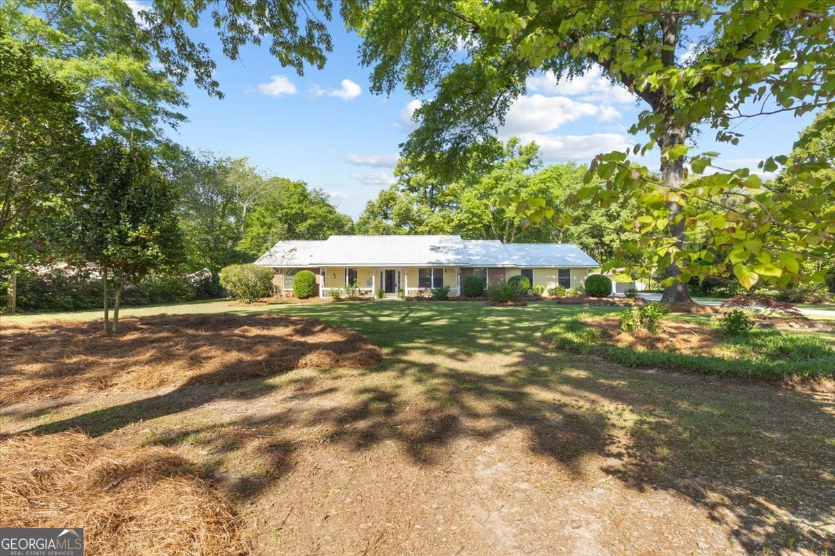 111 Mack LN