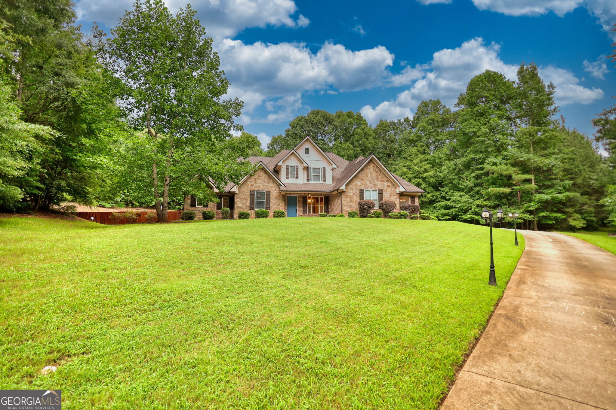 360 Wyldewoode DR