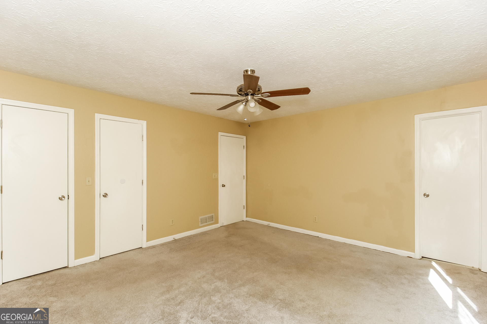 CEDAR HOLLOW - Residential Lease