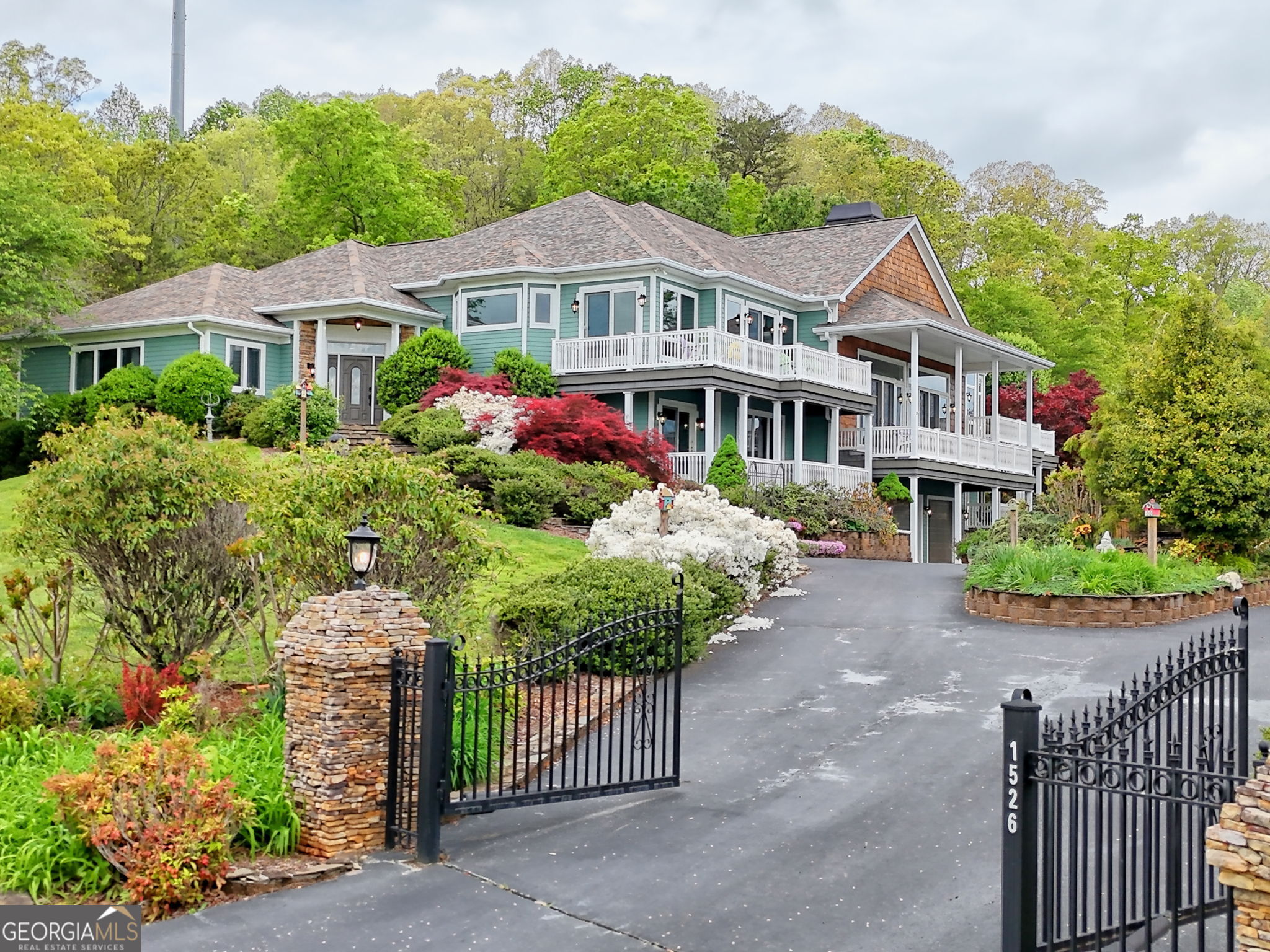 1526 Cedar View LN