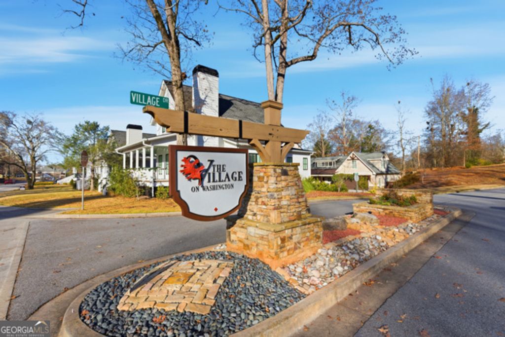 Photo of 12 Village Drive, Clarkesville, GA 30523 (MLS # 10655004)