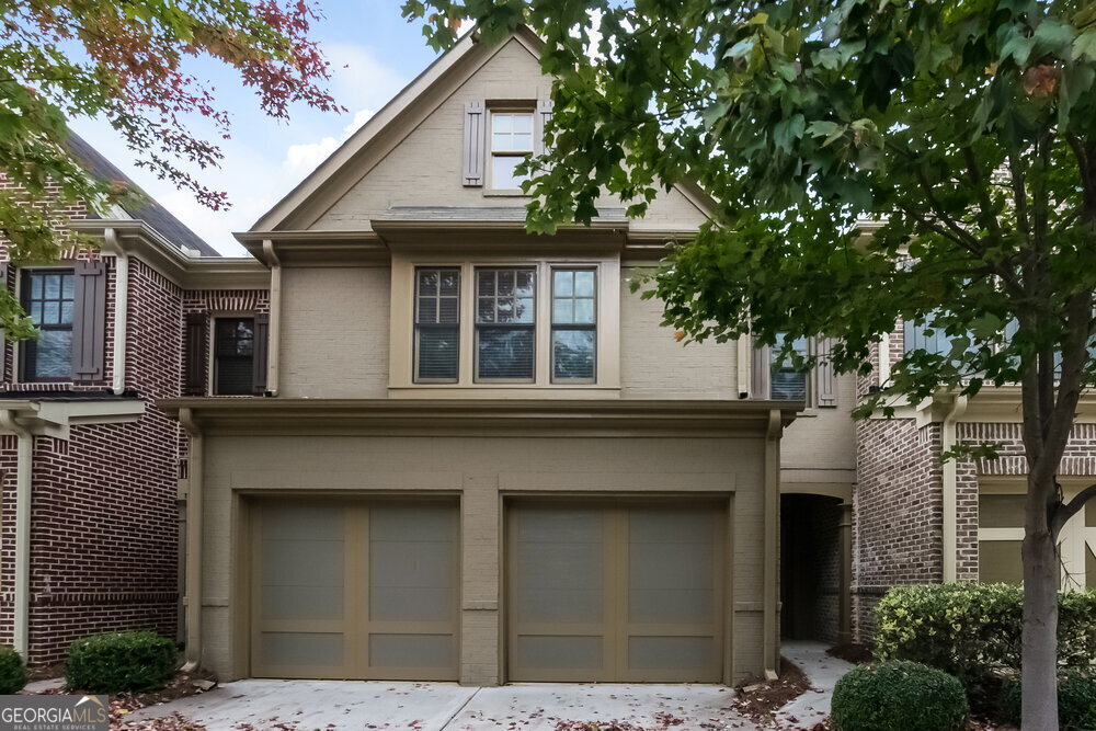 Gorgeous home in Alpharetta, GA! You will fall in love with the fireplace in the family room, the kitchen with granite countertops and the master suite with a large walk-in closet, dual sinks, a large tub and a separate shower. The private patio in the fenced backyard is perfect for entertaining!