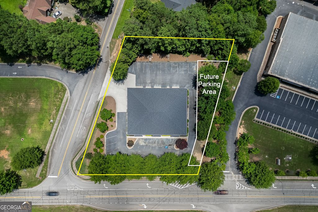 Photo of 6105 Atlanta Highway, Flowery Branch, GA 30542 (MLS # 10699653)