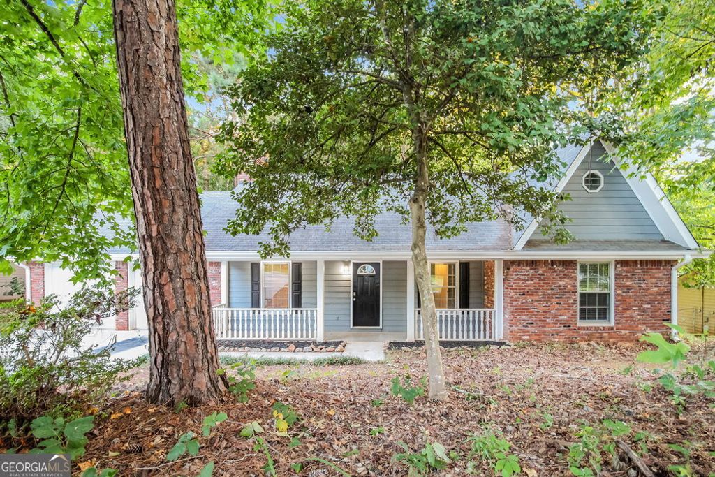Photo of 1418 Hillside Place, Conyers, GA 30094 (MLS # 10712079)