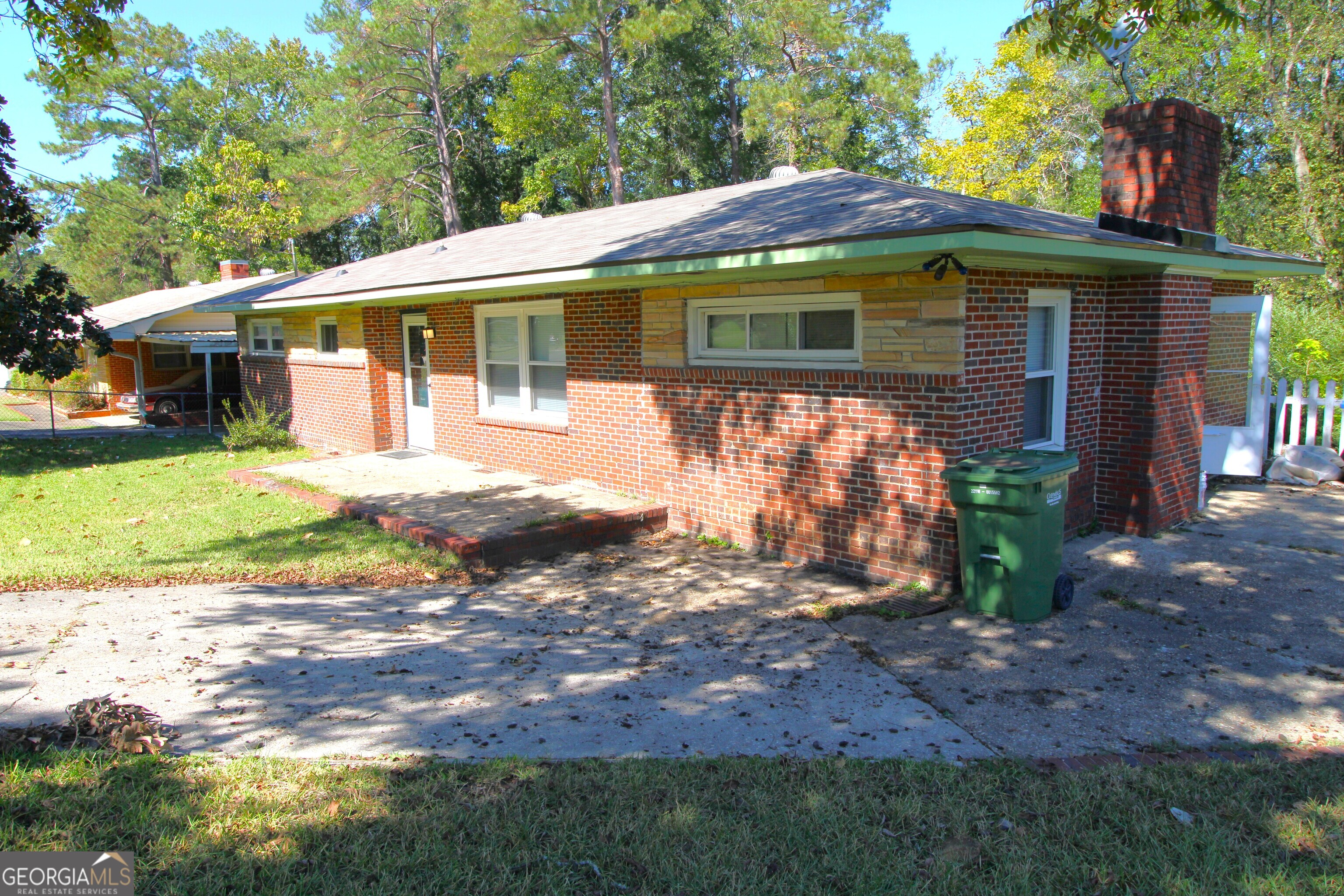 3589 Irwin WAY