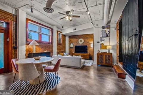 Photo of 908 Juniper Street NE #APT 4, Atlanta, GA 30309 (MLS # 10754862)
