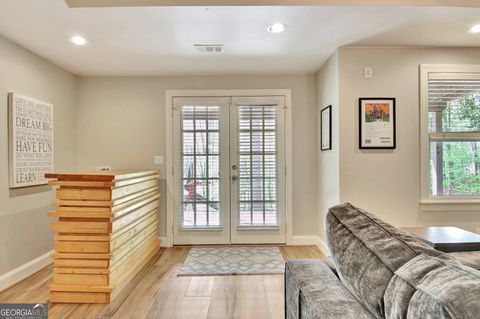 listing image 80