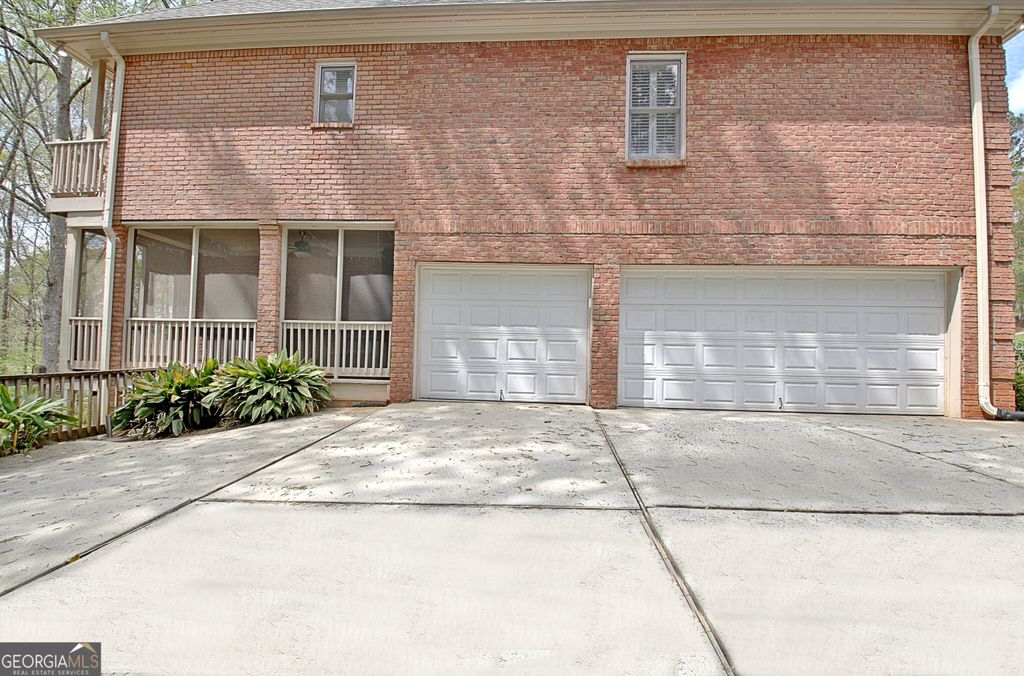 listing image 103
