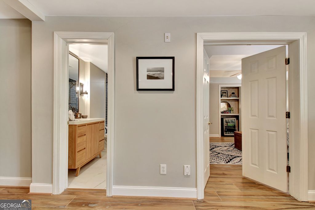 listing image 91