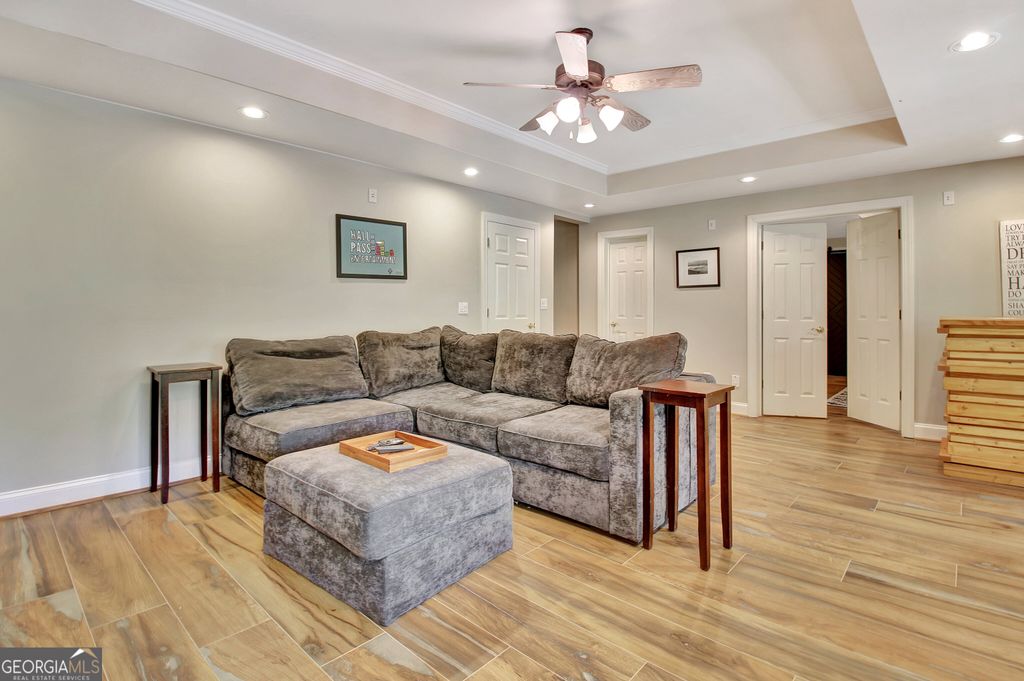 listing image 81