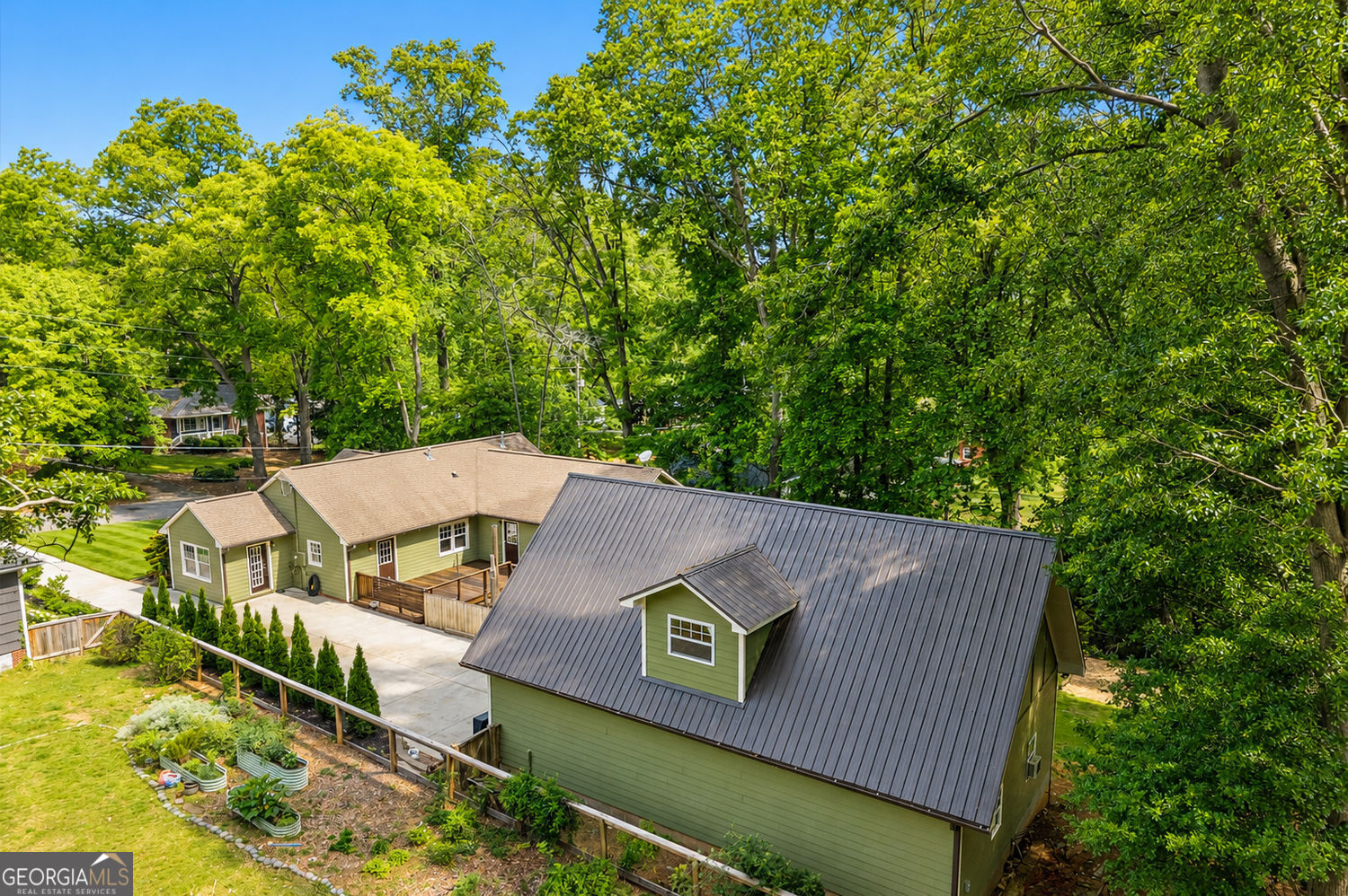 664 Etowah DR