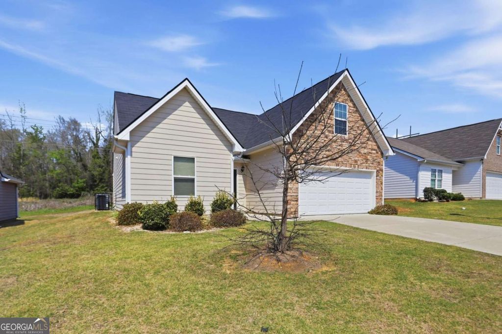 Photo of 133 W Lexington Avenue, Griffin, GA 30223 (MLS # 10719078)