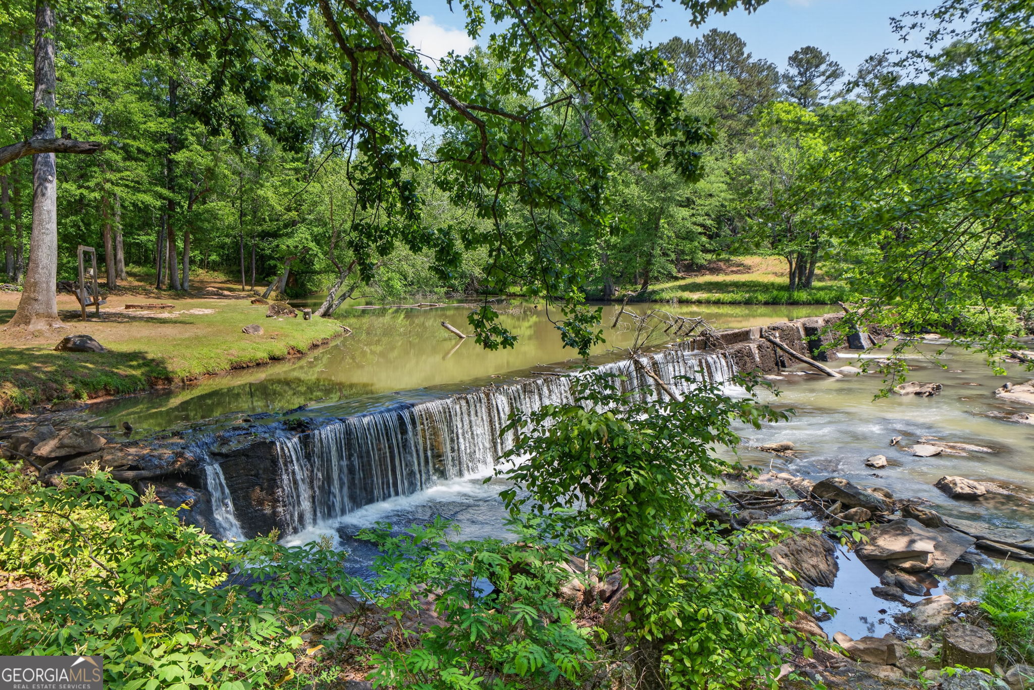 1697 Millers Mill RD