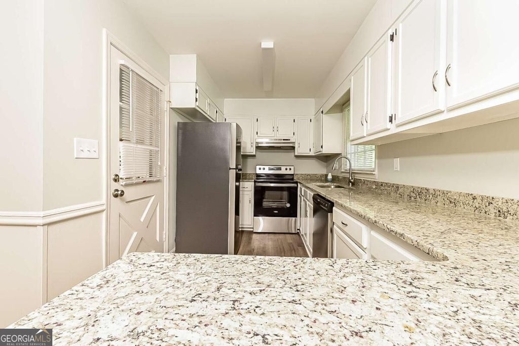 Photo of 110 Ashmore Drive, Newnan, GA 30263 (MLS # 10879740)