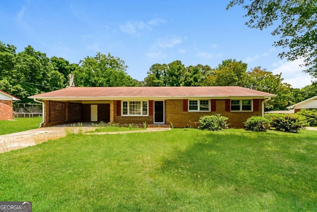 Photo of 110 Ashmore Drive, Newnan, GA 30263 (MLS # 10879740)