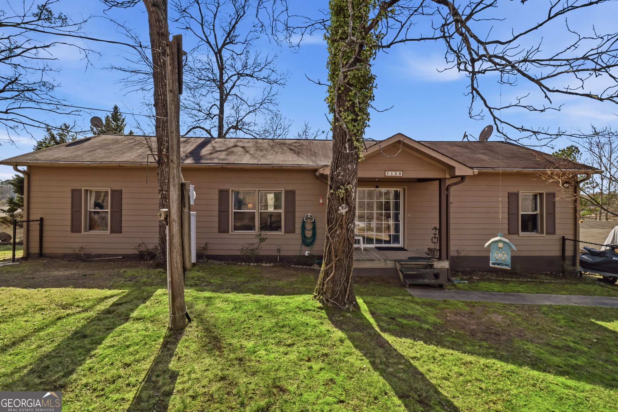 7138 Blacks Bluff RD SW