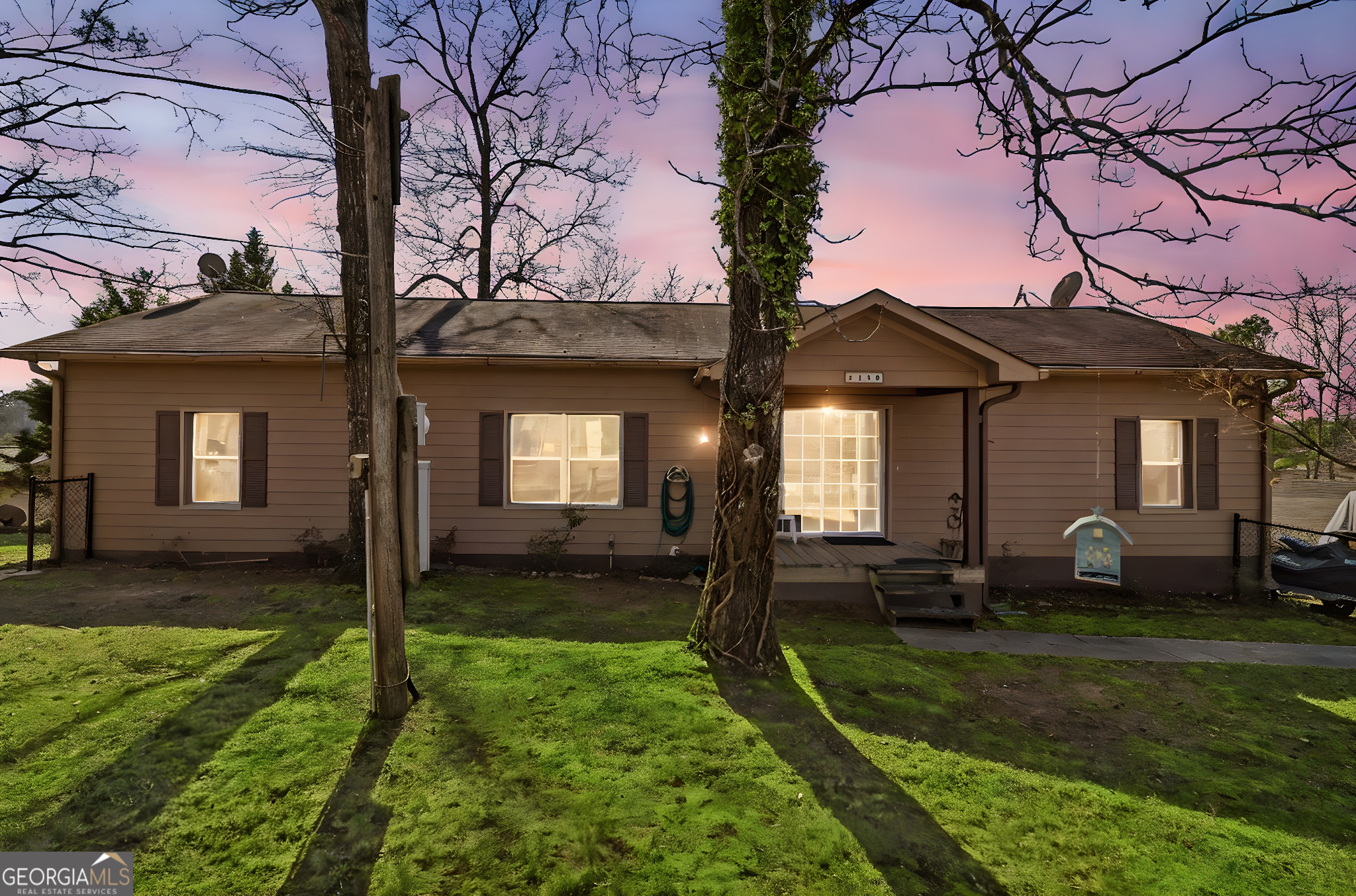 7138 Blacks Bluff RD SW