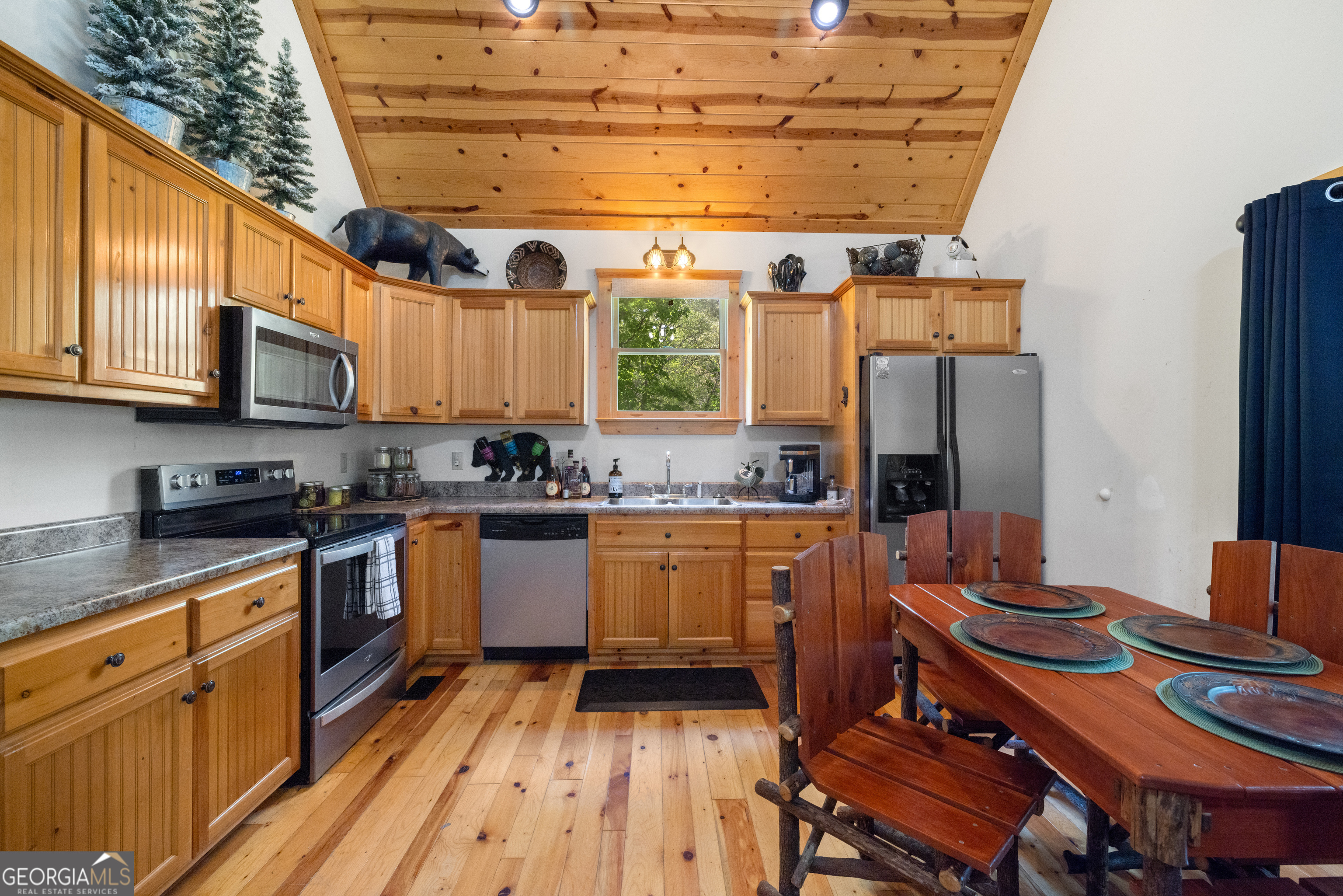 169 Wildwood CT