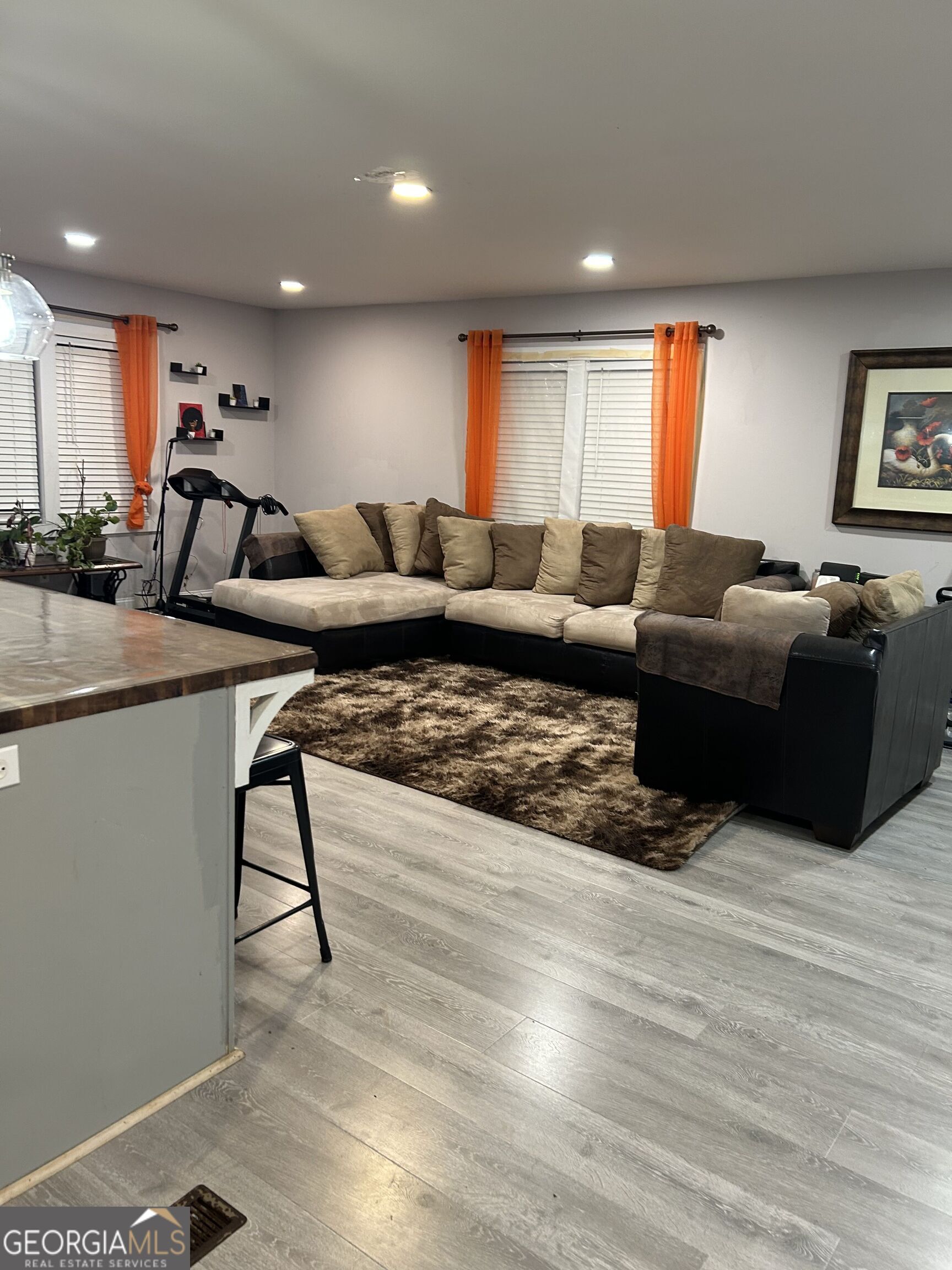454 Acacia DR