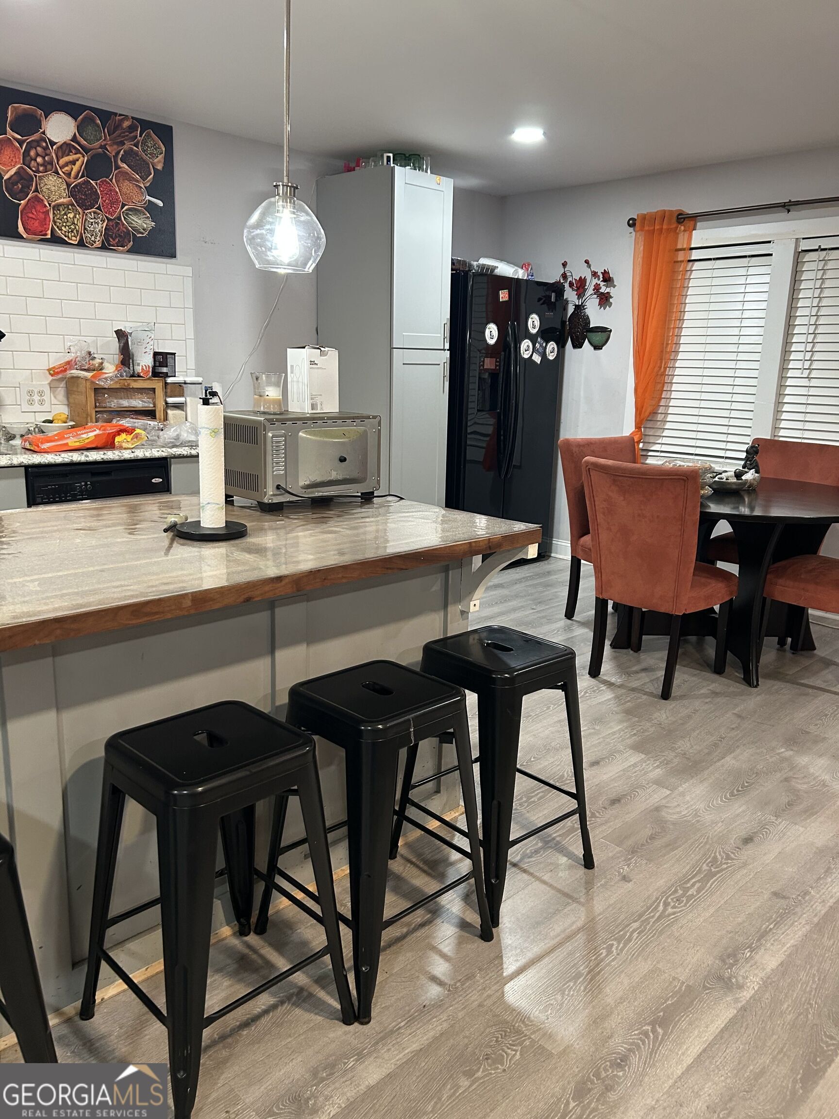 454 Acacia DR