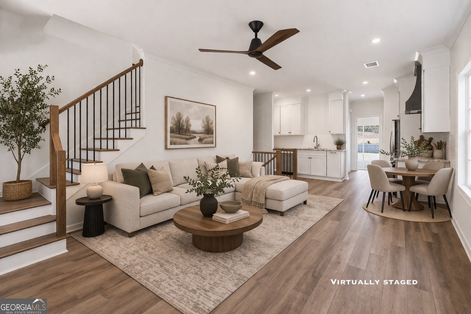 1123 Riverside TER