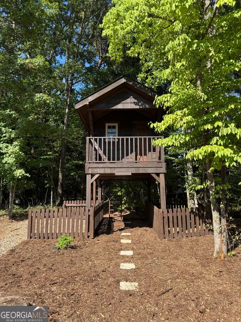 A home in Clarkesville