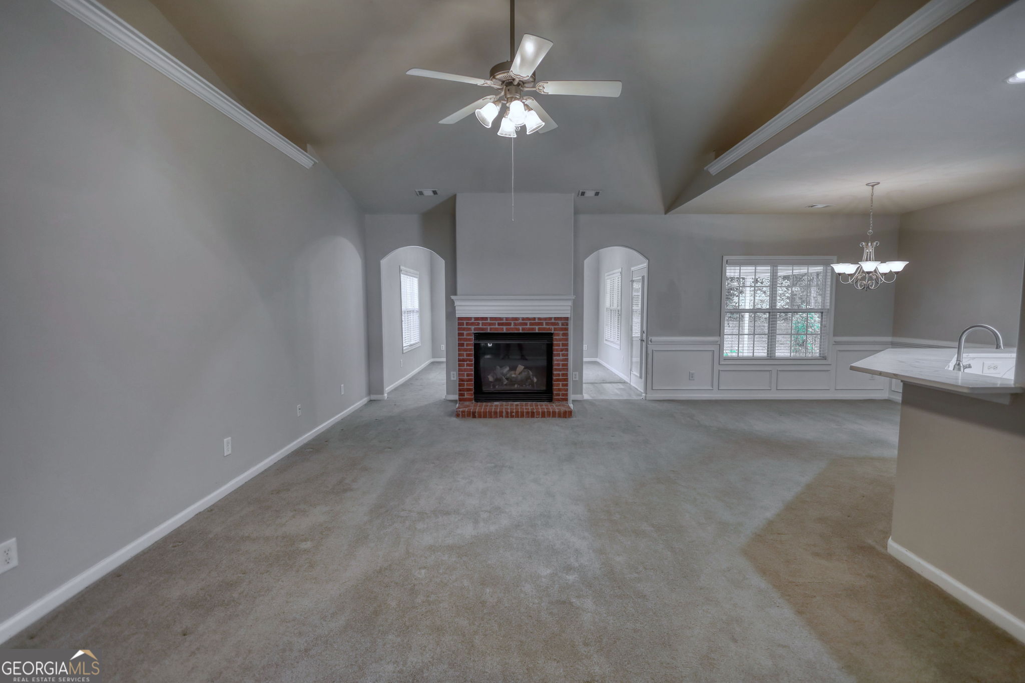 339 Crossroads DR