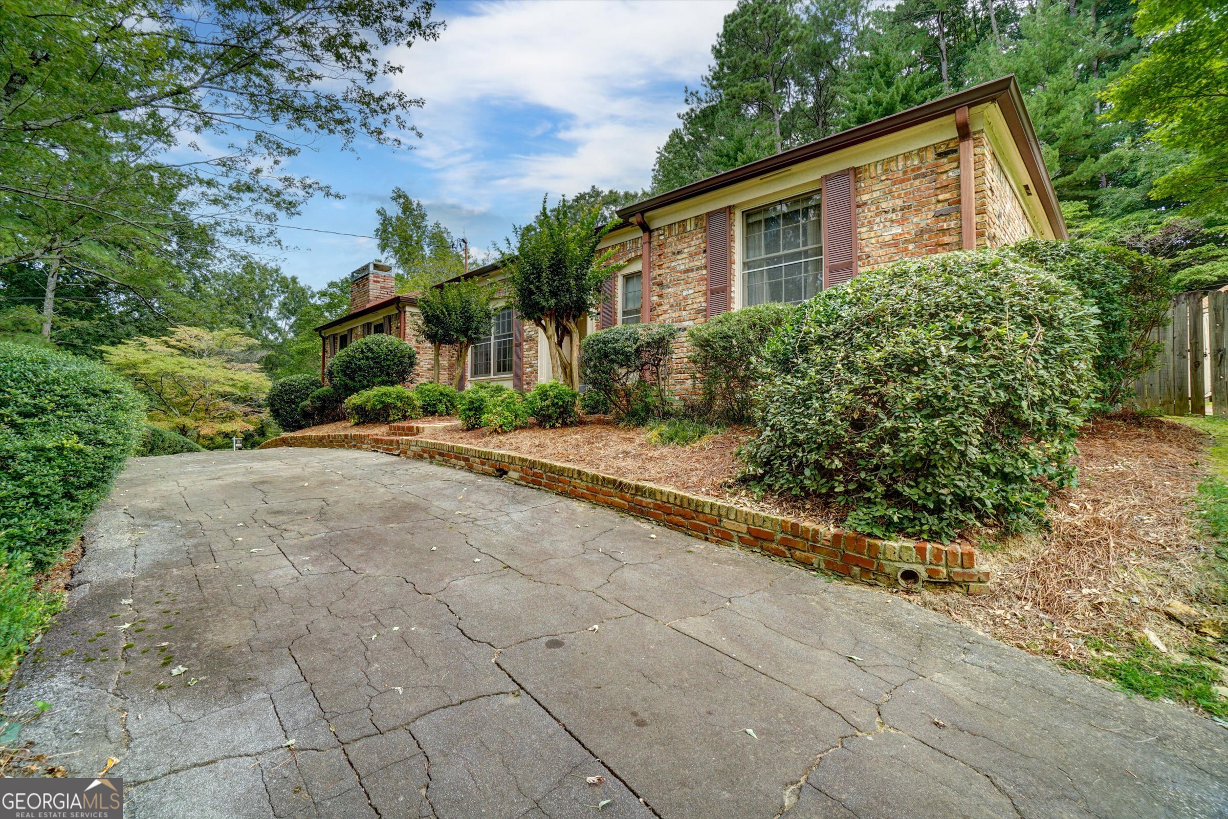 1522 Old Spring House LN