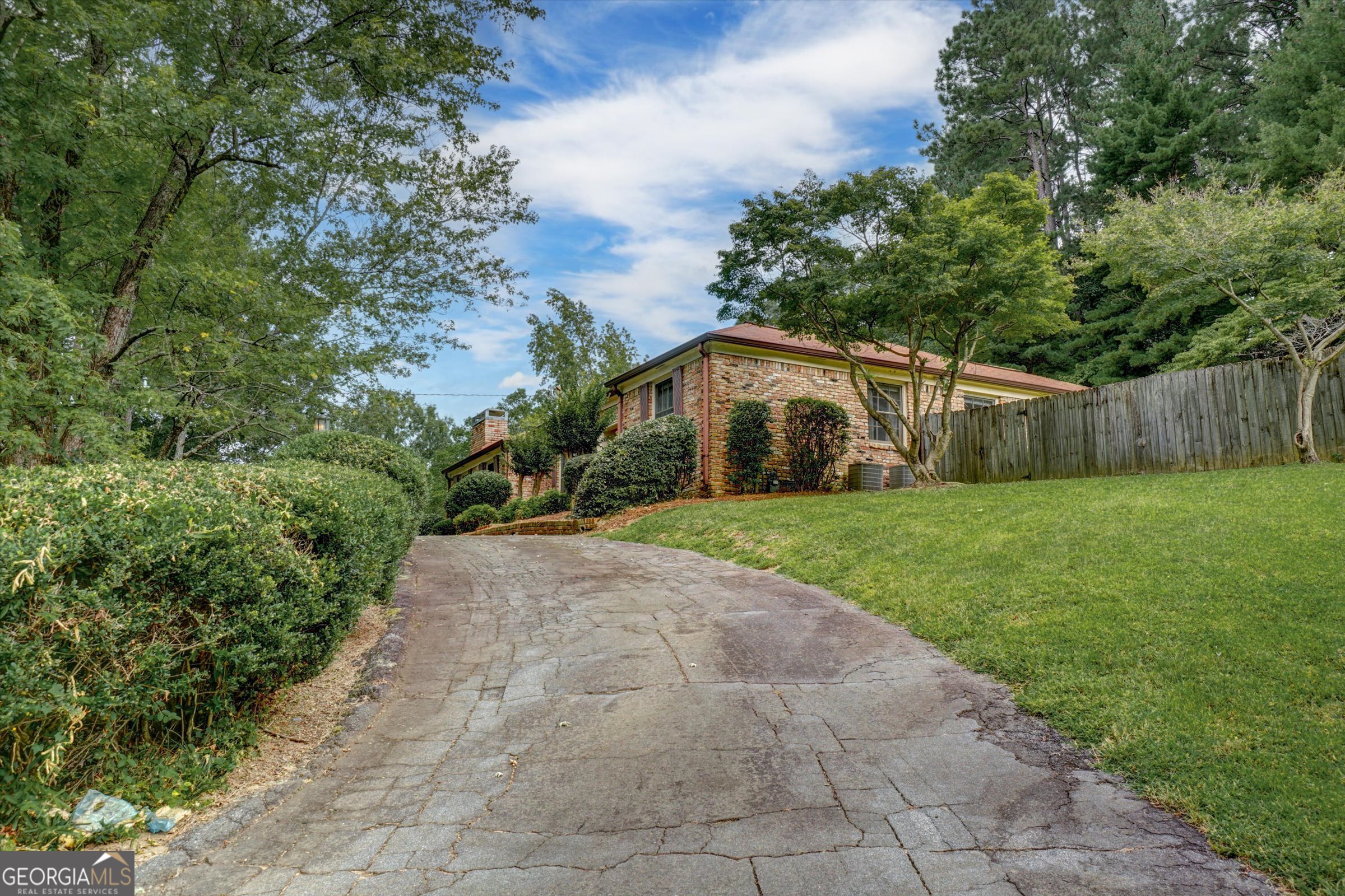 1522 Old Spring House LN